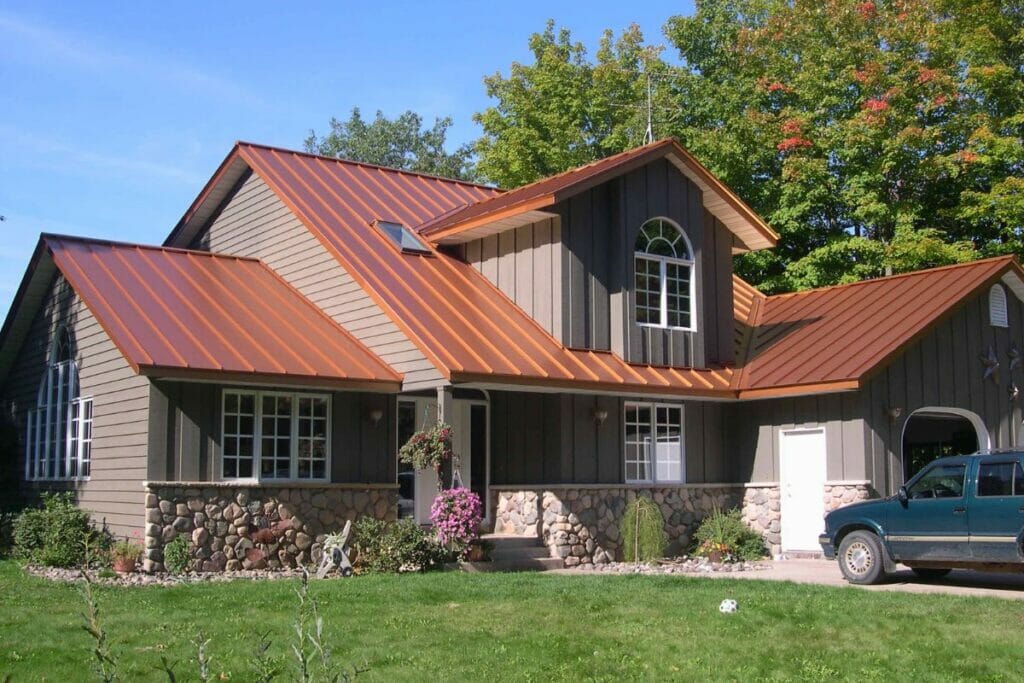 What Color Siding Goes With a Copper Roof? A Style Guide and Image Gallery 1 Copper Roof With Beige Siding